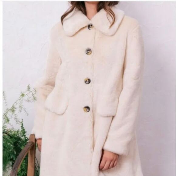 Gal Meets Glam Jackets & Blazers - NEW Women's Gal Meets Glam Ivory Faux Fur Paulina Jacket Size Small